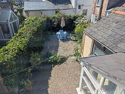 The Old Barn Near St Ives - Rustic Charm & Space