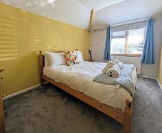 The Old Barn Near St Ives - Rustic Charm & Space