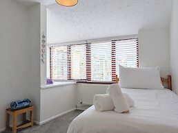 The Old Barn Near St Ives - Rustic Charm & Space