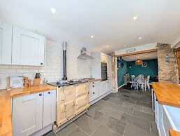 The Old Barn Near St Ives - Rustic Charm & Space