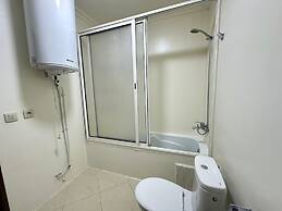 SHRTSTAYS Guesthouse