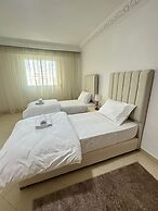 SHRTSTAYS Guesthouse