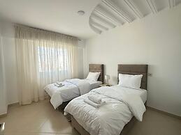 SHRTSTAYS Guesthouse