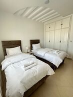 SHRTSTAYS Guesthouse