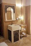 Bait Al Muallem by Nomad Inn