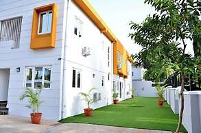 Orange Roof Lodge
