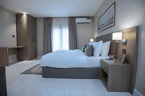 Knightsbridge Hotel and Suites