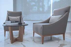 Knightsbridge Hotel and Suites