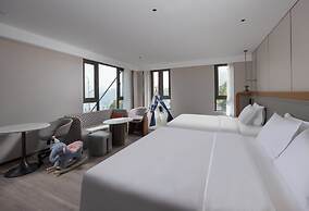 Holiday Inn Express Chongqing Ciqikou Ancient Town by IHG