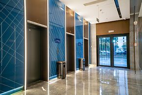 Yueyang Pingjiang by IHG