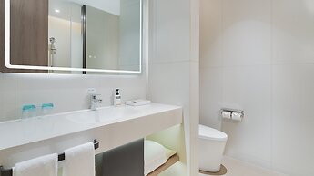 Holiday Inn Express Yangzhou Grand Canal Theatre by IHG