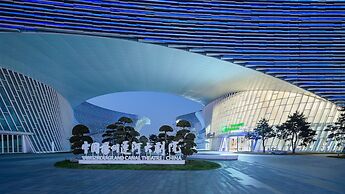 Holiday Inn Express Yangzhou Grand Canal Theatre by IHG