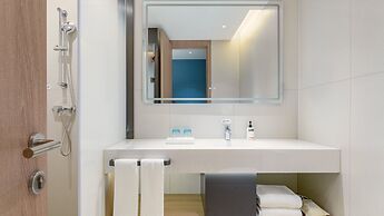 Holiday Inn Express Yangzhou Grand Canal Theatre by IHG