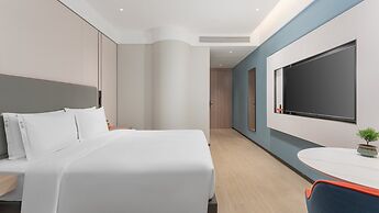 Holiday Inn Express Yangzhou Grand Canal Theatre by IHG
