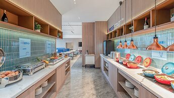 Holiday Inn Express Yangzhou Grand Canal Theatre by IHG