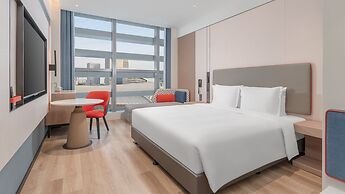 Holiday Inn Express Yangzhou Grand Canal Theatre by IHG
