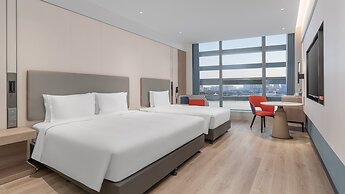 Holiday Inn Express Yangzhou Grand Canal Theatre by IHG
