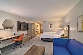 Holiday Inn Express & Suites Diamond by IHG