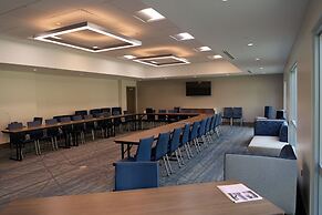 Holiday Inn Express & Suites Diamond by IHG