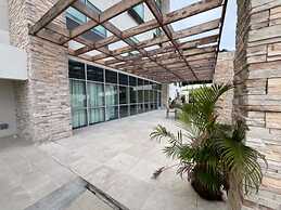 Holiday Inn Express & Suites Diamond by IHG