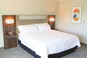 Holiday Inn Express & Suites Diamond by IHG