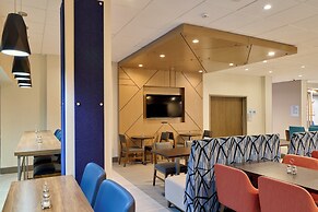 Holiday Inn Express & Suites Diamond by IHG
