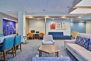 Holiday Inn Express & Suites Diamond by IHG