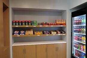 Holiday Inn Express & Suites Diamond by IHG