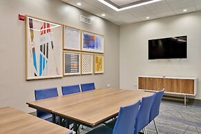 Holiday Inn Express & Suites Diamond by IHG