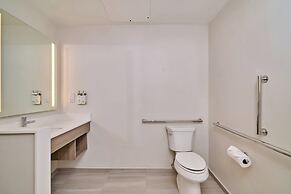 Holiday Inn Express & Suites Diamond by IHG