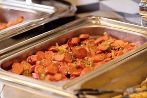 Holiday Inn Express & Suites Diamond by IHG