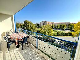 Bright Flat in a Residence With Common Pools