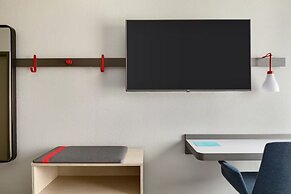 avid hotel Queretaro Centro Sur by IHG