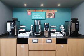 avid hotel Queretaro Centro Sur by IHG