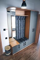 2 Bed Apt - Sleeps 4, Terrace & Pet Friendly