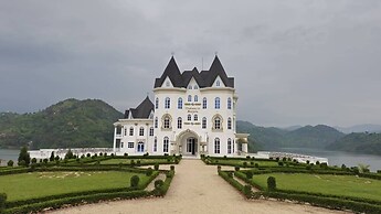 CHATEAU LE MARARA