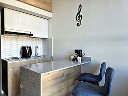 Atelier Cedritos by Weeki.