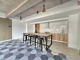 Atelier Cedritos by Weeki.