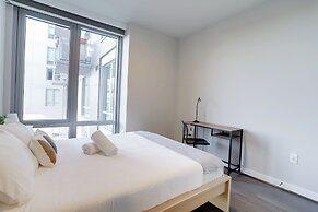 Stylish Apartment Steps from the Metro