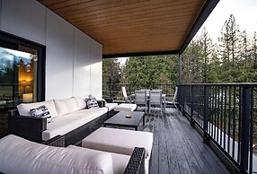 Alpine Retreat by Revelstoke Vacations