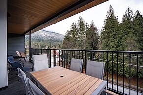 Alpine Retreat by Revelstoke Vacations