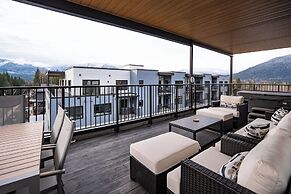 Alpine Retreat by Revelstoke Vacations