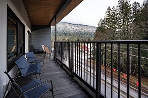 Alpine Retreat by Revelstoke Vacations