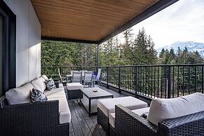 Alpine Retreat by Revelstoke Vacations