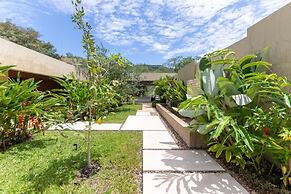 Yeguas U47 by Wynwood House