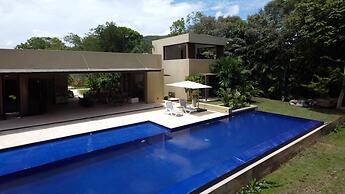 Yeguas U47 by Wynwood House