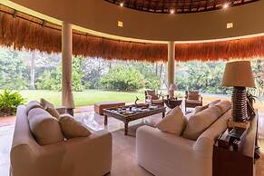 Yeguas Y58 by Wynwood House