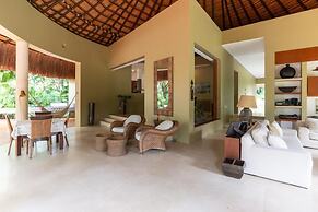 Yeguas Y58 by Wynwood House