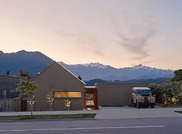 Scout - Architectural Design - Sleeps 6