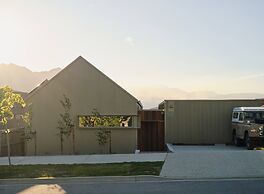 Scout - Architectural Design - Sleeps 6